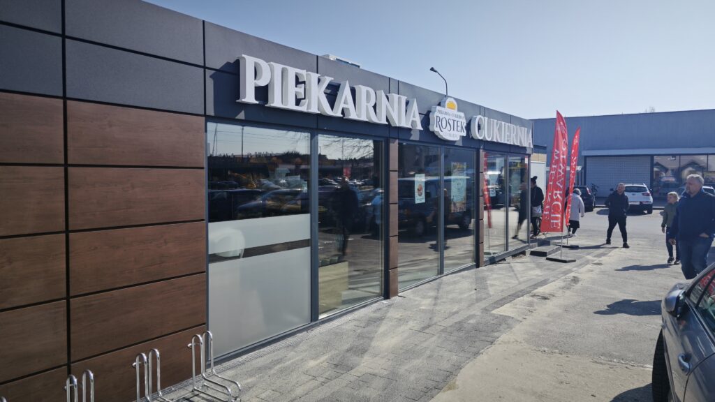 Litery blokowe 3D na wymiar – realizacja DECOPARK