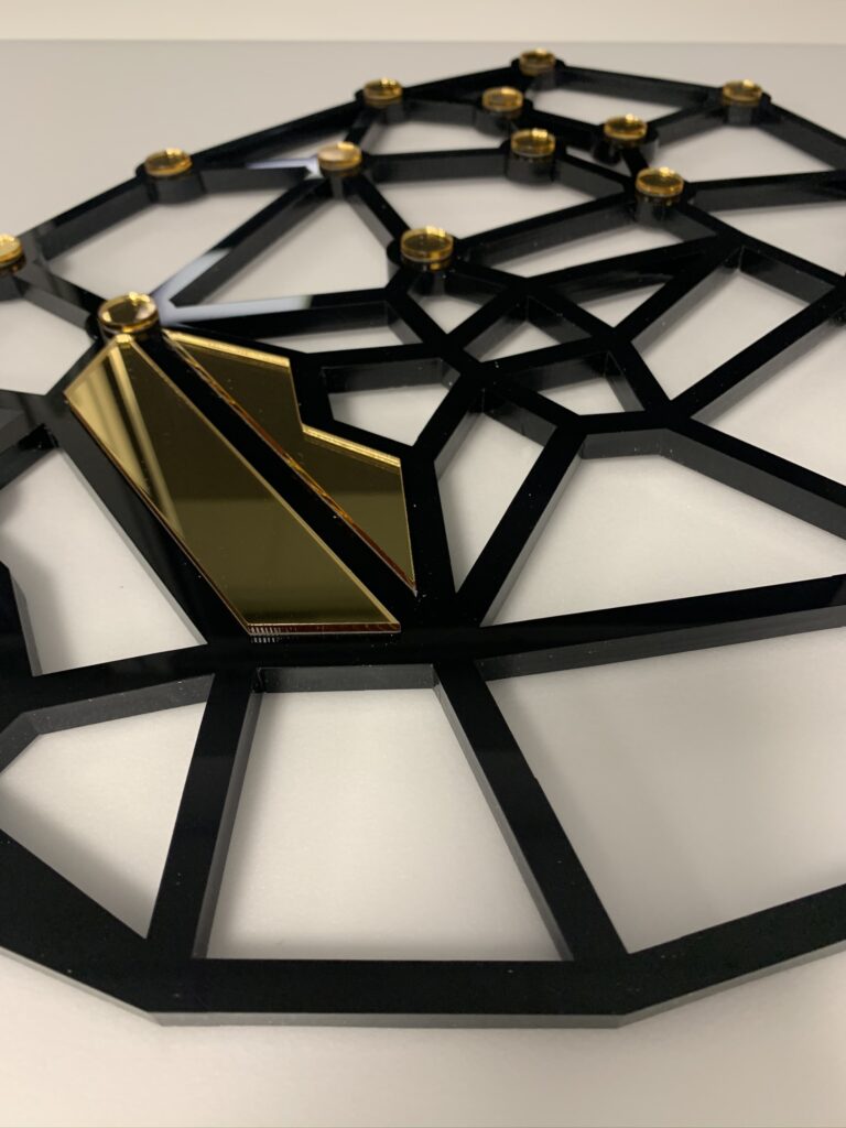 Logo lustrzane z akrylu na ścianę – realizacja DECOPARK