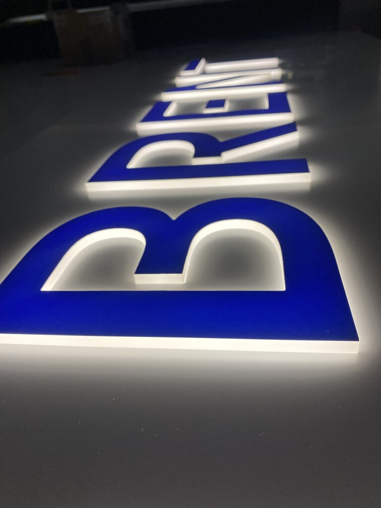 Kaseton reklamowy PREMIUM LED – realizacja DECOPARK