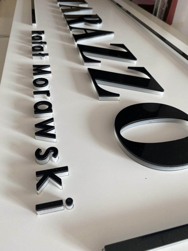 Kaseton reklamowy PREMIUM LED – realizacja DECOPARK