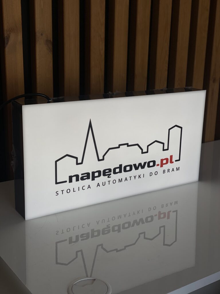 Kaseton aluminiowy LED na wymiar – realizacja DECOPARK