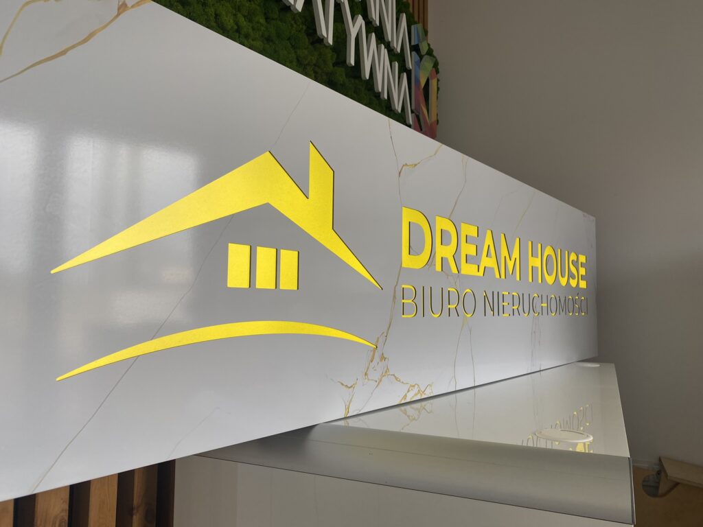 Kaseton reklamowy z dibondu LED – realizacja DECOPARK