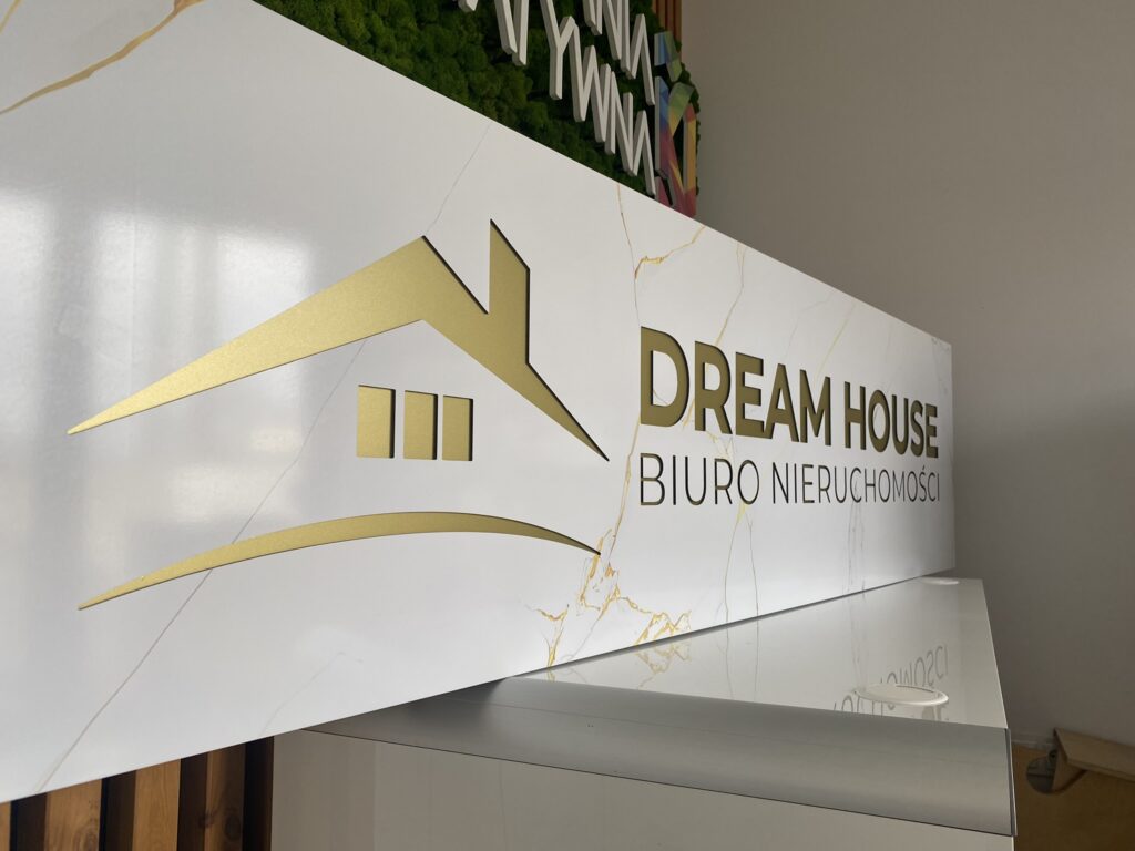 Kaseton reklamowy z dibondu LED – realizacja DECOPARK