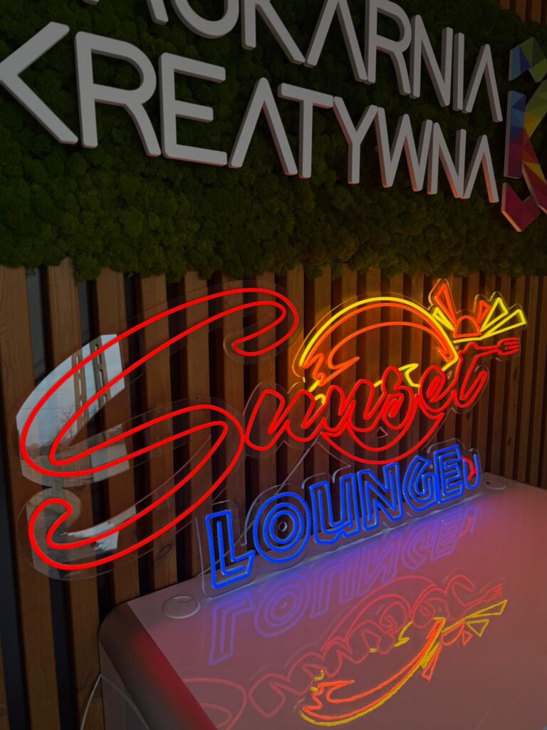 Neon LED na zamówienie – realizacja DECOPARK