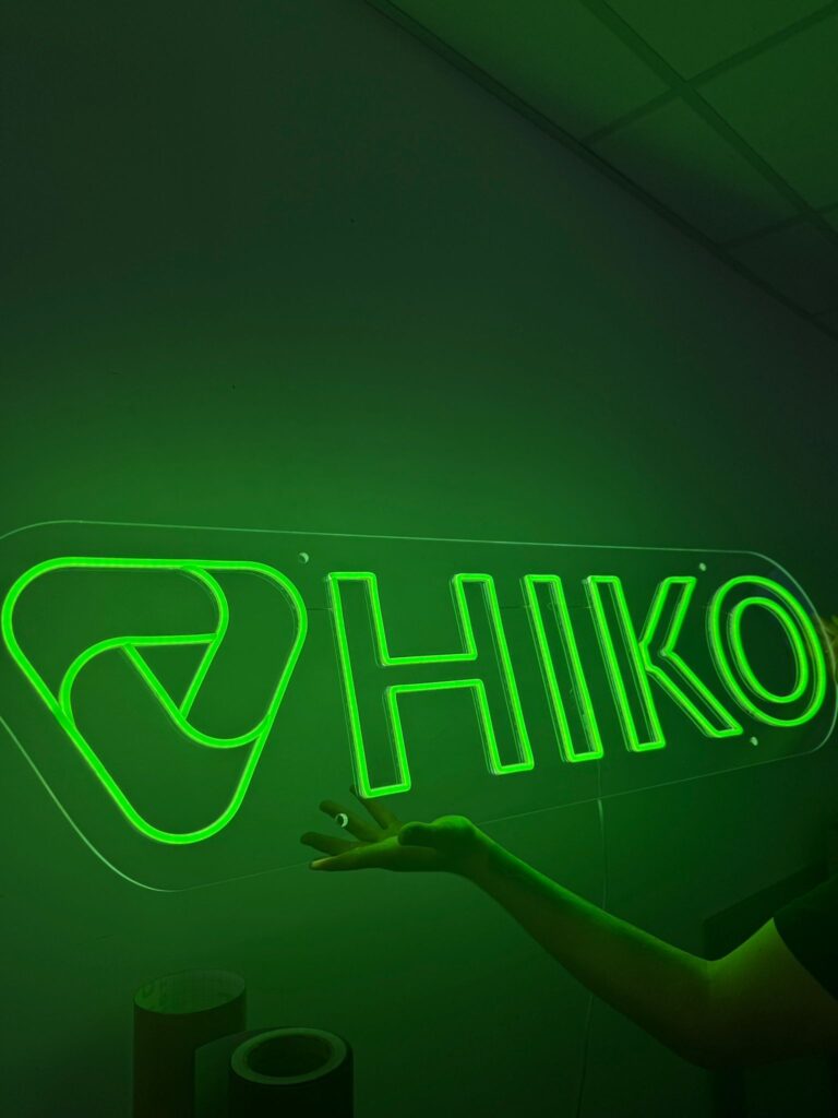 Neon LED na zamówienie – realizacja DECOPARK